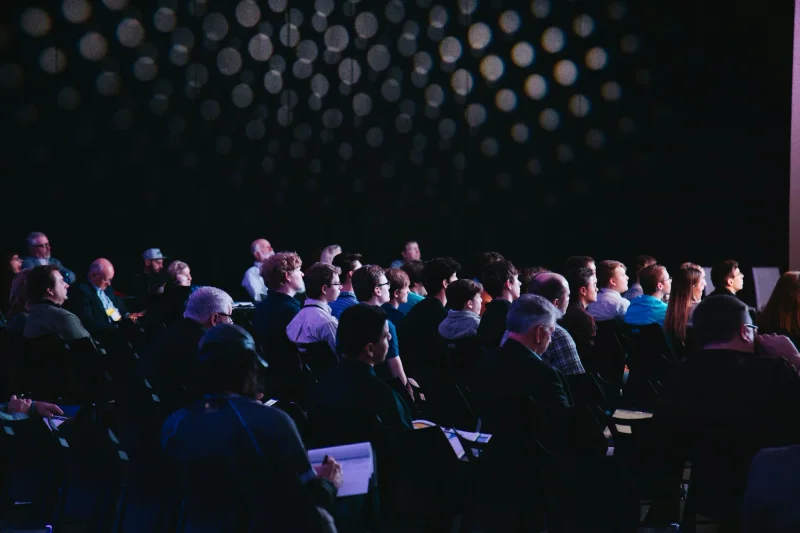 Hybride evenement met fysiek en online publiek